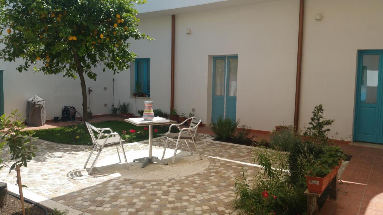 B&B-Le Rondini Monserrato Buitenkant foto