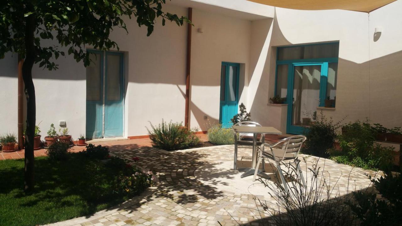 B&B-Le Rondini Monserrato Buitenkant foto